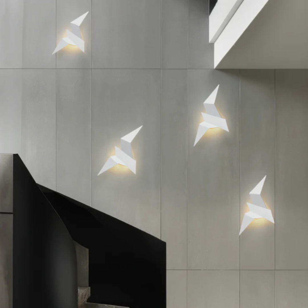 Origami Sculptural LED Wall Lamp – Modern Folded Metal Warm White Wall Sconce in Black, Gold or White for Living Room