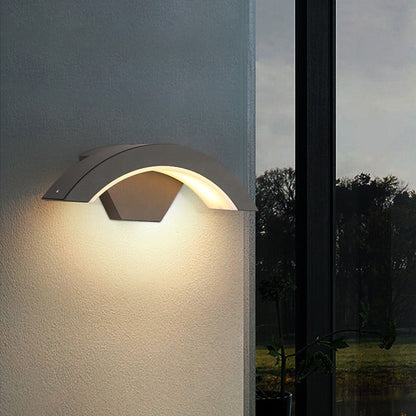Modern Curved Outdoor Wall Light – IP65 Waterproof Aluminum LED Fixture, 18W or 36W, Warm or Cool White for Porch & Patio