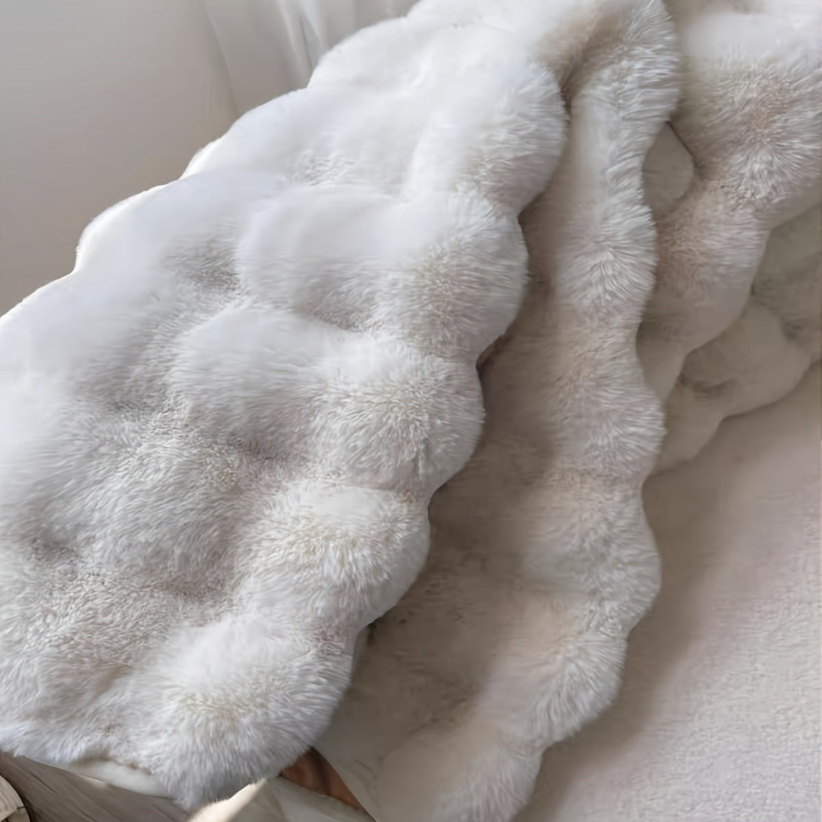 Cloud Comfort Round Bubble Rug – Ultra-Soft Fluffy Circle Carpet, Modern 3D Textured Area Rug for Bedroom & Living Room