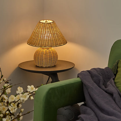 Handwoven Bamboo Desk Lamp – USB-Powered Boho Rattan Table Light with Natural Woven Shade for Bedroom & Reading Corner