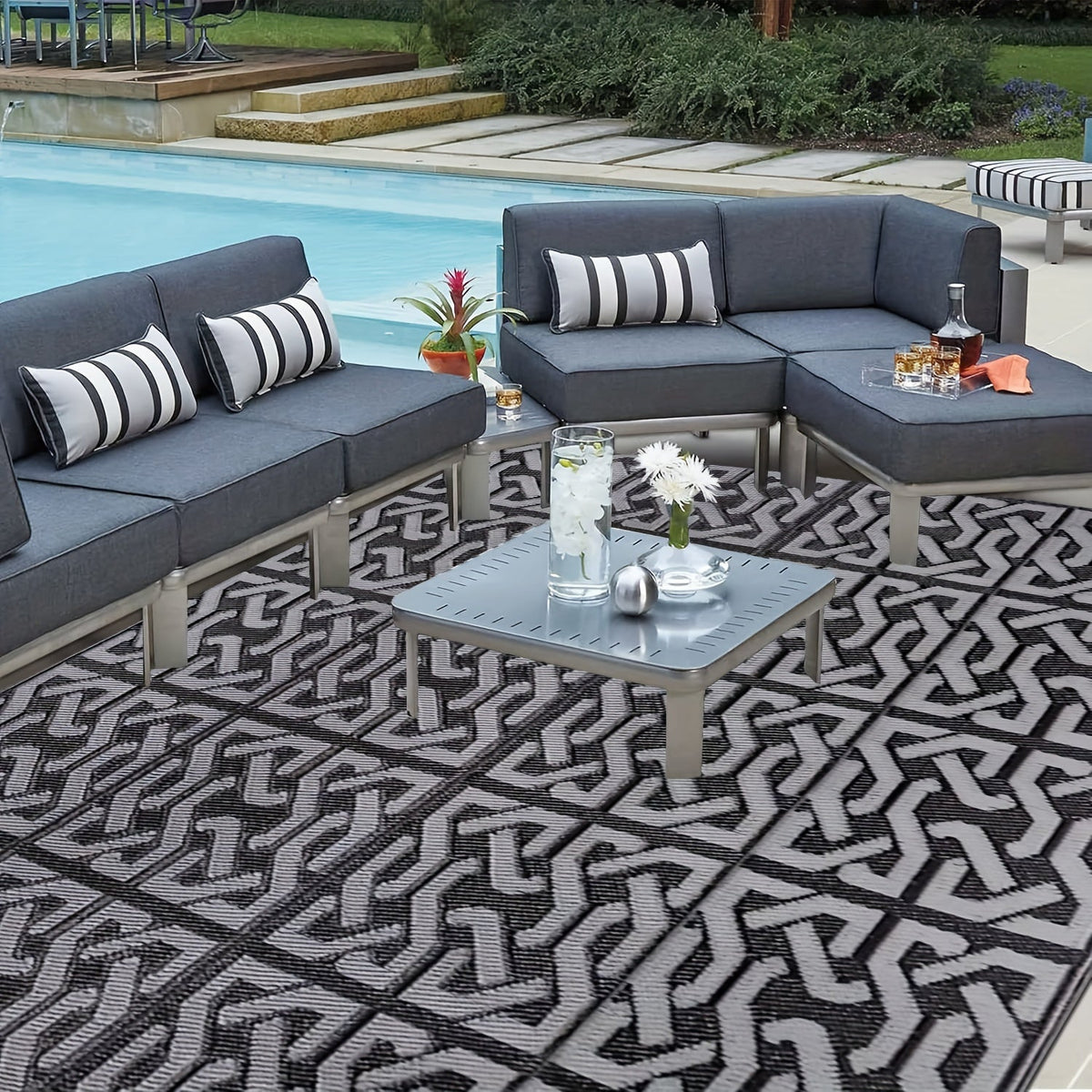 Reversible Outdoor Rug – Modern Black & Grey Geometric Weather-Resistant Polypropylene Patio Mat, 3 Large Sizes