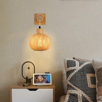 Rustic Handwoven Rattan & Solid Wood Wall Sconce – Natural Boho Wall Light Fixture for Bedroom, Hallway & Dining Room