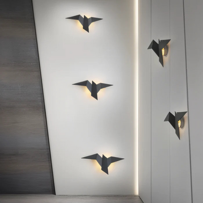 Origami Sculptural LED Wall Lamp – Modern Folded Metal Warm White Wall Sconce in Black, Gold or White for Living Room