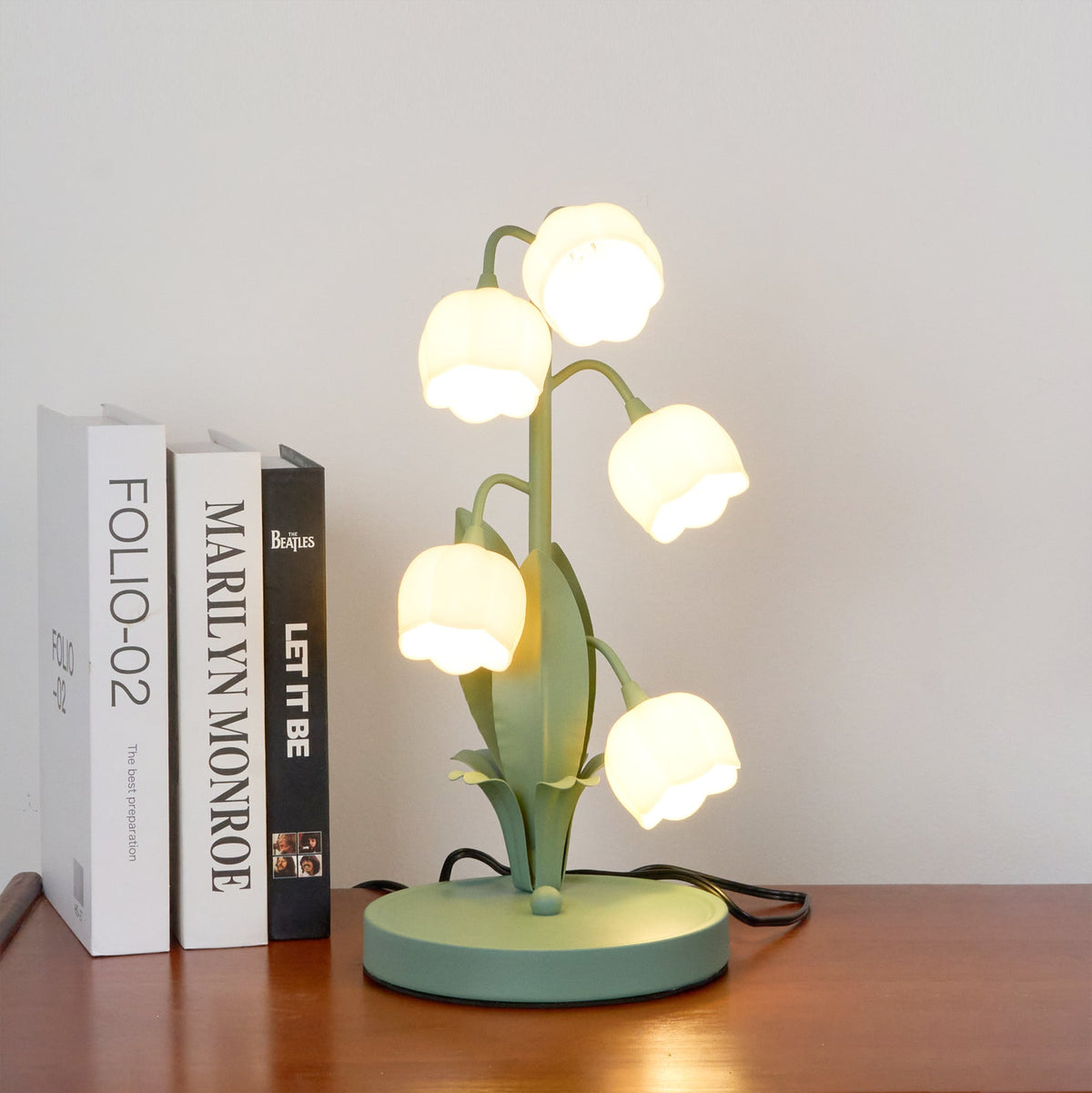 Bell Orchid Floral Table Lamp – Tulip-Shaped Orchid Shades with Warm LED Glow, 18 x 36 cm Decorative Accent Light