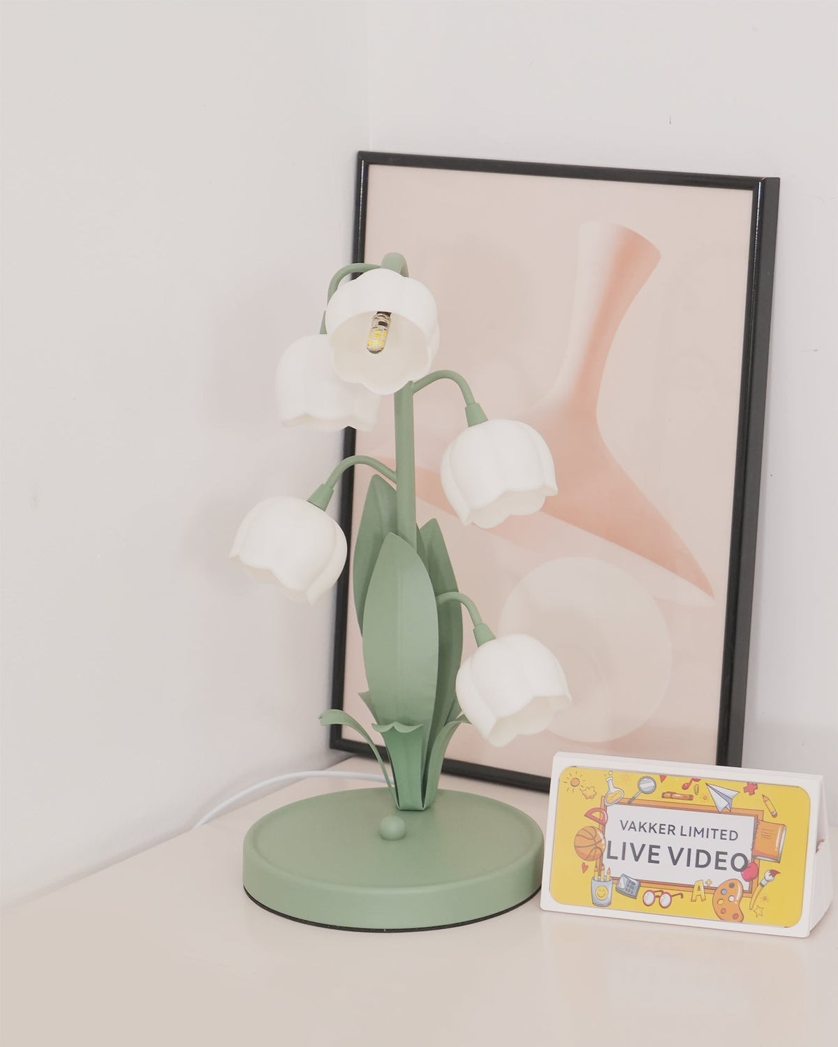 Bell Orchid Floral Table Lamp – Tulip-Shaped Orchid Shades with Warm LED Glow, 18 x 36 cm Decorative Accent Light