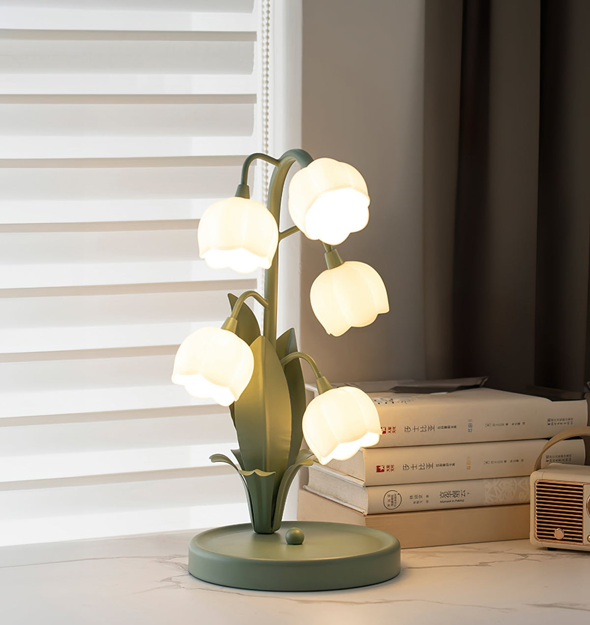 Bell Orchid Floral Table Lamp – Tulip-Shaped Orchid Shades with Warm LED Glow, 18 x 36 cm Decorative Accent Light