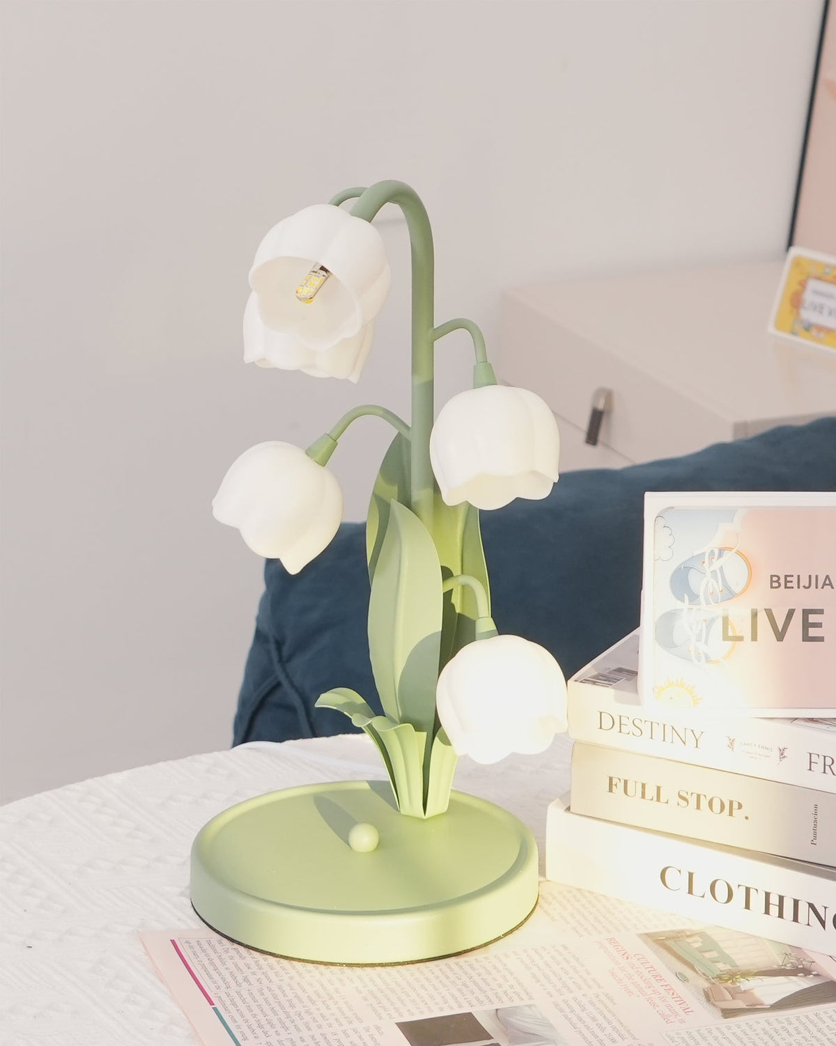 Bell Orchid Floral Table Lamp – Tulip-Shaped Orchid Shades with Warm LED Glow, 18 x 36 cm Decorative Accent Light