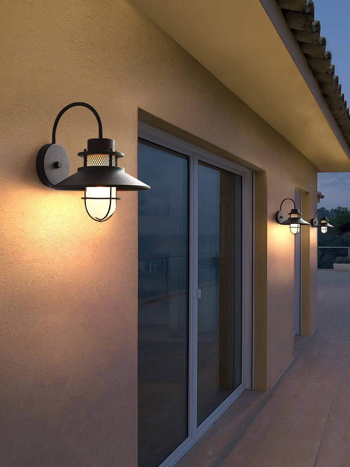 Felix Industrial Outdoor Wall Lamp – Caged IP44 Weather-Resistant Porch Light for Veranda, Patio, Balcony & Entryway