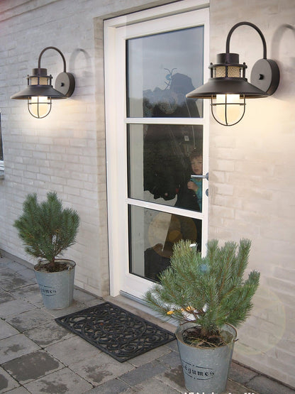 Felix Industrial Outdoor Wall Lamp – Caged IP44 Weather-Resistant Porch Light for Veranda, Patio, Balcony & Entryway