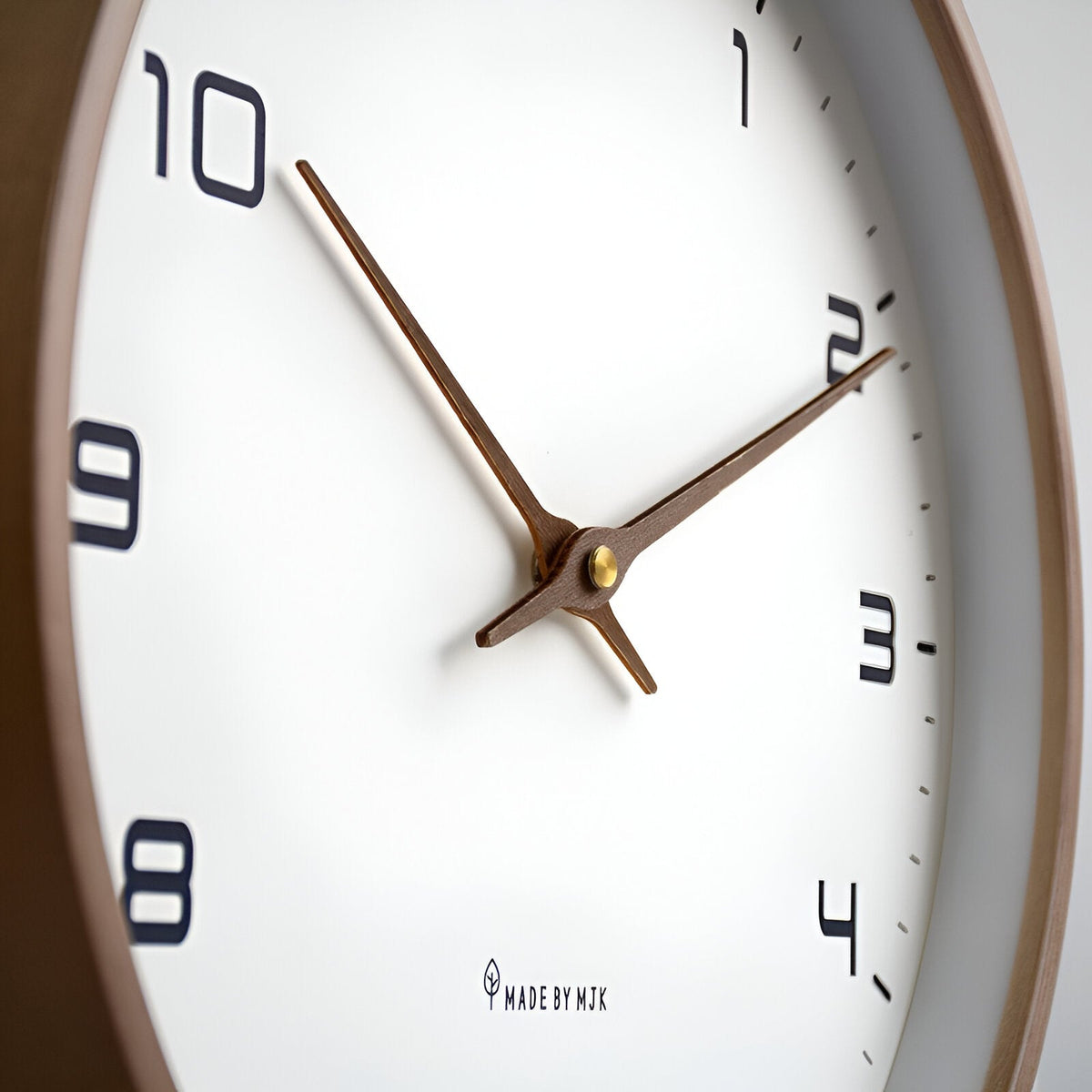 Nordic Wooden Wall Clock – Silent Non-Ticking Quartz, Minimalist Scandinavian Round Clock for Living Room