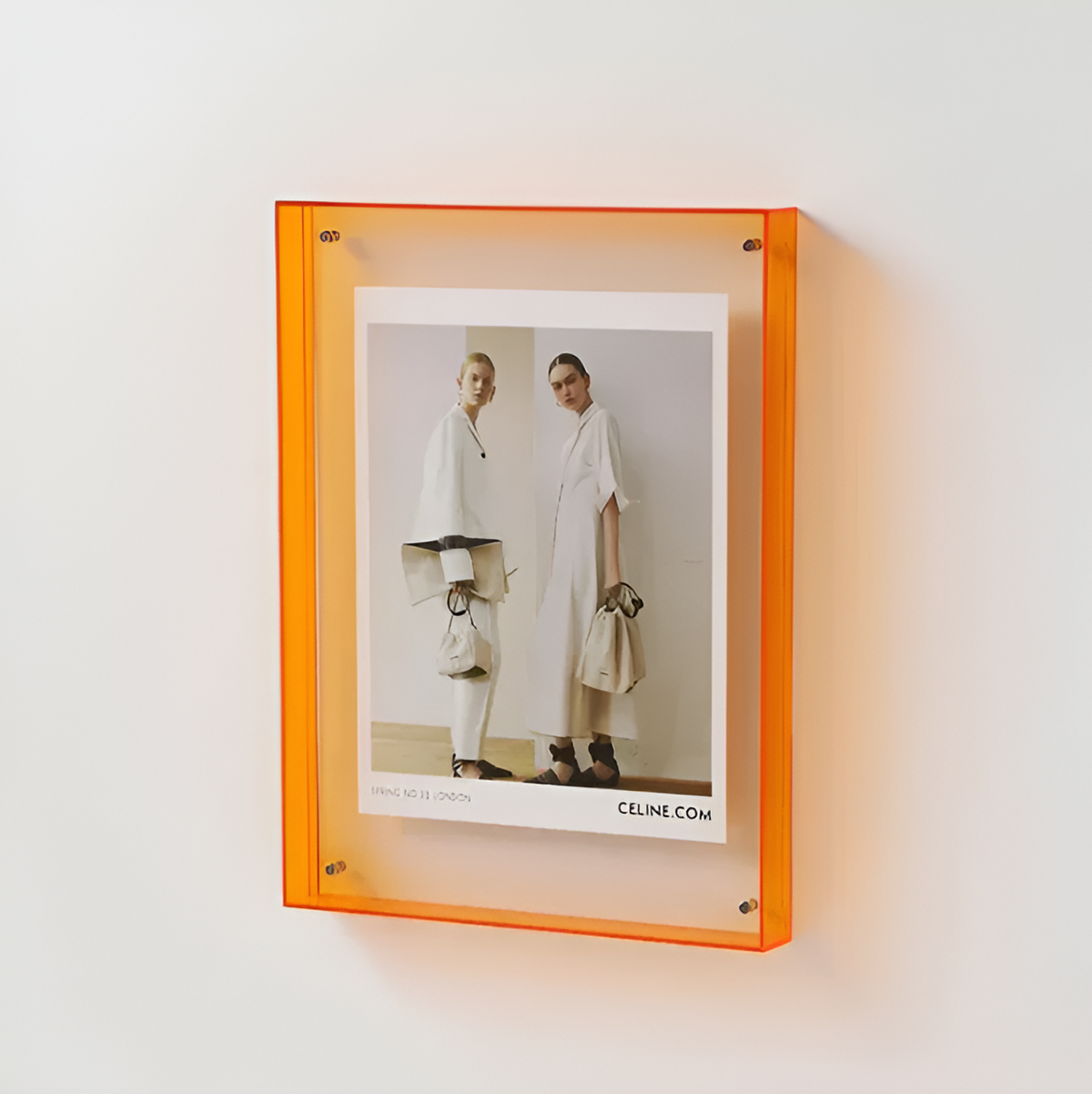 Seravina Floating Acrylic Photo Frame – Modern Frameless Clear Picture Display Stand, 4 Sizes & 9 Colors for Desk & Shelf