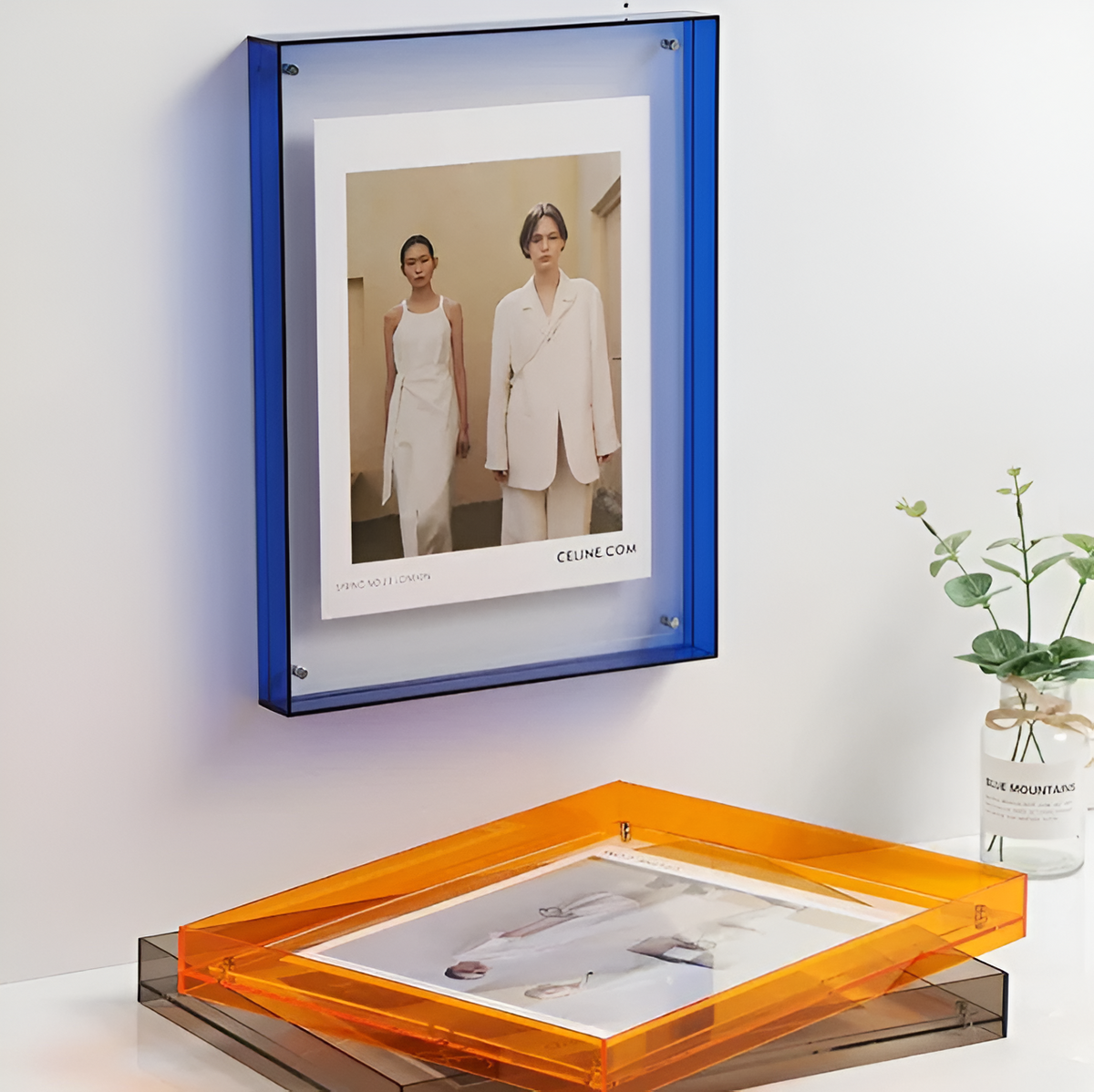 Seravina Floating Acrylic Photo Frame – Modern Frameless Clear Picture Display Stand, 4 Sizes & 9 Colors for Desk & Shelf