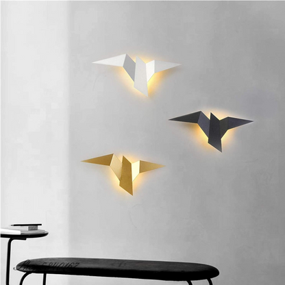 Origami Sculptural LED Wall Lamp – Modern Folded Metal Warm White Wall Sconce in Black, Gold or White for Living Room