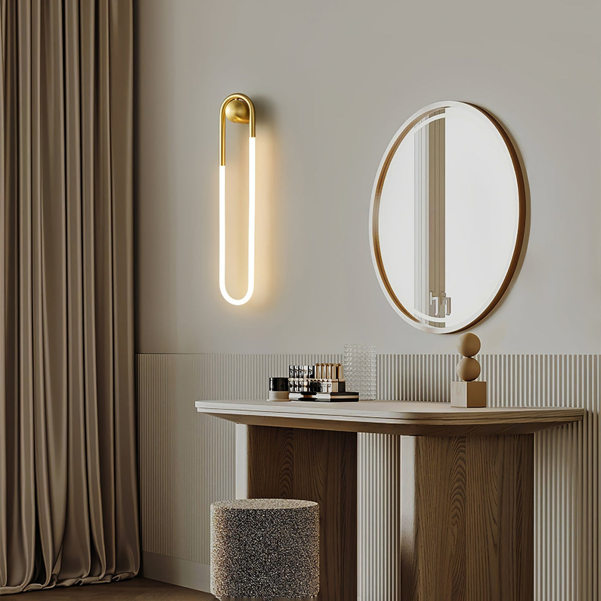 Modern Looped LED Wall Light – Minimalist Architectural Brass or Black Wall Sconce, 9W 45 cm or 18W 75 cm, Warm White