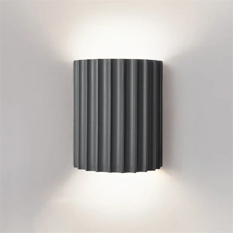 Nordic Modern Resin Wall Lamp – Ribbed Up & Down Wall Sconce, Sculptural Indoor Wall Light for Bedroom & Living Room