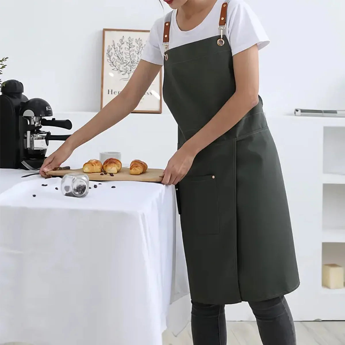 WorkEase Waterproof Canvas Apron – Split-Skirt Chef & Barista Apron with Pockets, Unisex Heavy-Duty Workwear in 6 Colors