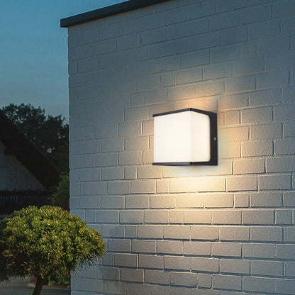 AeroCube Modern Outdoor Wall Light – IP65 Waterproof 8W LED Cube Sconce with Warm White Glow for Porch, Pathway & Patio