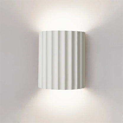 Nordic Modern Resin Wall Lamp – Ribbed Up & Down Wall Sconce, Sculptural Indoor Wall Light for Bedroom & Living Room