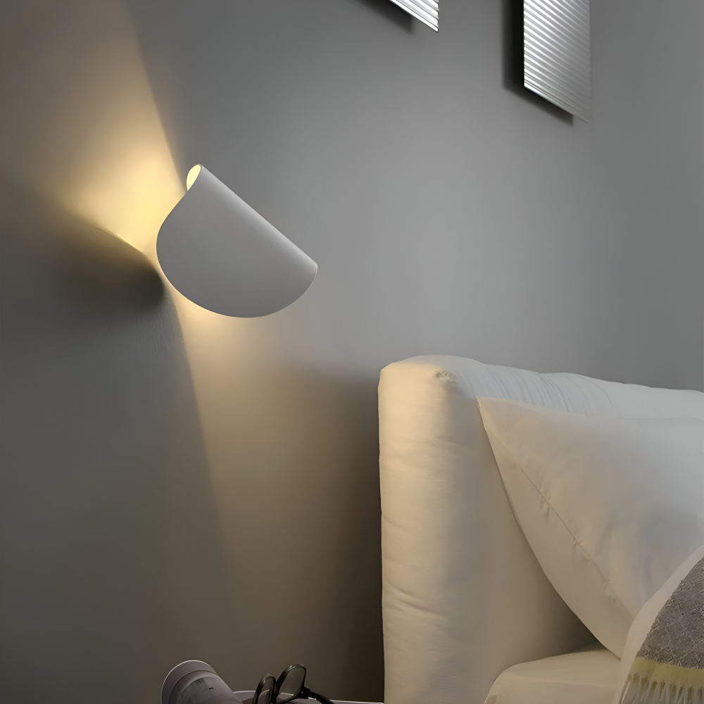 Twist Adjustable LED Wall Light – Modern Geometric Rotating Metal Wall Lamp in Black, White, Blue or Red for Bedside Reading