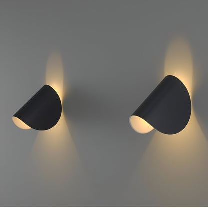 Twist Adjustable LED Wall Light – Modern Geometric Rotating Metal Wall Lamp in Black, White, Blue or Red for Bedside Reading