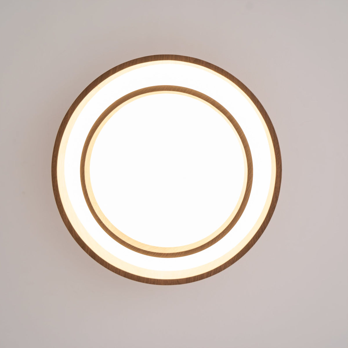 Vaako Walnut Finish LED Ceiling Lamp – Realistic Wood-Grain Flush Mount Light, 40 or 50 cm, Warm or Cool White
