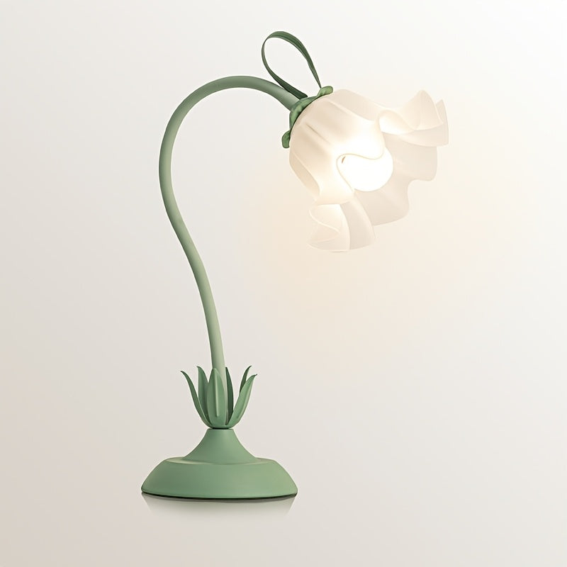 Floral USB Table Lamp – Flower-Inspired Shade Decorative Accent Light with Soft Warm Glow for Bedroom & Reading Corner