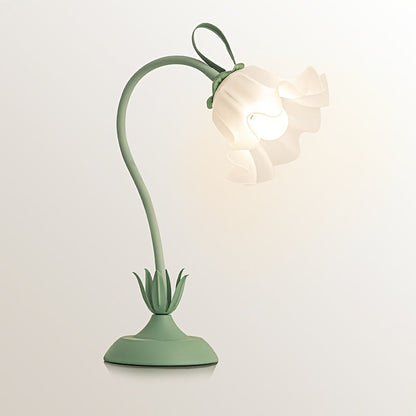 Floral USB Table Lamp – Flower-Inspired Shade Decorative Accent Light with Soft Warm Glow for Bedroom & Reading Corner