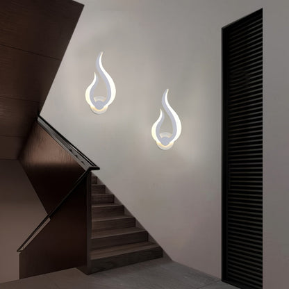 Modern Flame LED Wall Light – Sculptural Acrylic 10W Warm White 3000K Wall Sconce, Left or Right Facing