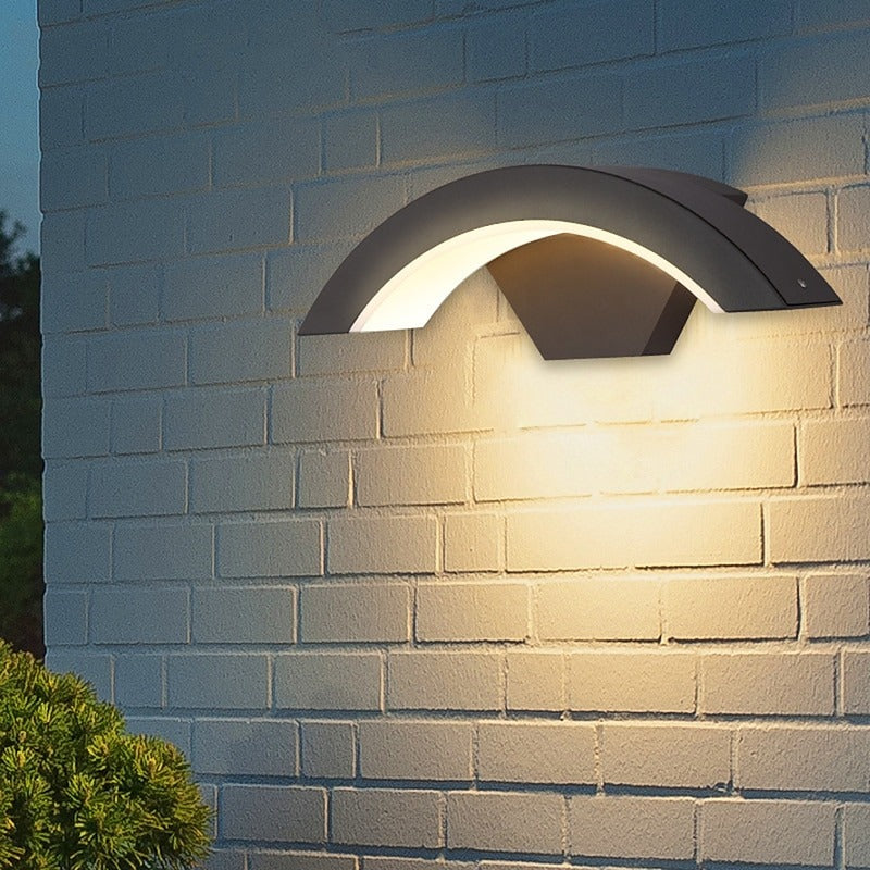 Modern Curved Outdoor Wall Light – IP65 Waterproof Aluminum LED Fixture, 18W or 36W, Warm or Cool White for Porch & Patio