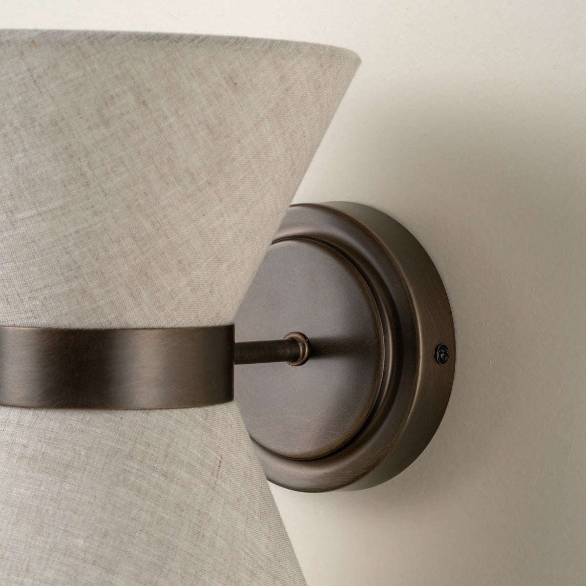 Aged Bronze & Linen Shade Wall Sconce – Timeless Modern Wall Light with Soft Warm Glow for Bedroom, Hallway & Living Room
