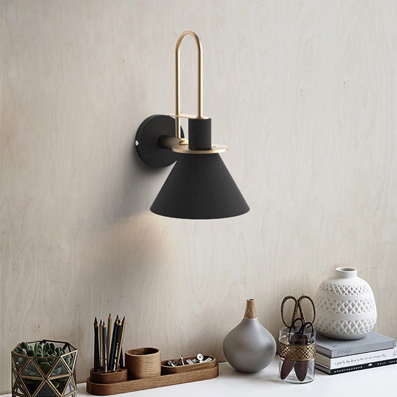Mono Postmodern Metal Wall Lamp – Minimalist Geometric Iron Wall Sconce in Black, White or Green for Bedroom & Hallway