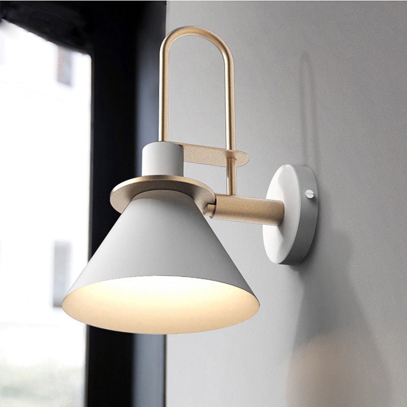Mono Postmodern Metal Wall Lamp – Minimalist Geometric Iron Wall Sconce in Black, White or Green for Bedroom & Hallway