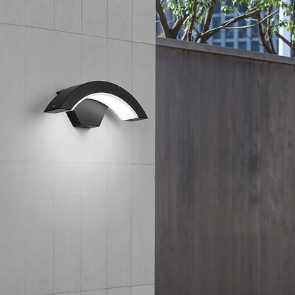 Modern Curved Outdoor Wall Light – IP65 Waterproof Aluminum LED Fixture, 18W or 36W, Warm or Cool White for Porch & Patio