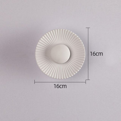 Hasna SunRay Metallic Sunburst LED Wall Lamp – Modern Sun-Inspired 5W Wall Sconce in Orange or White, Artistic Wall Decor