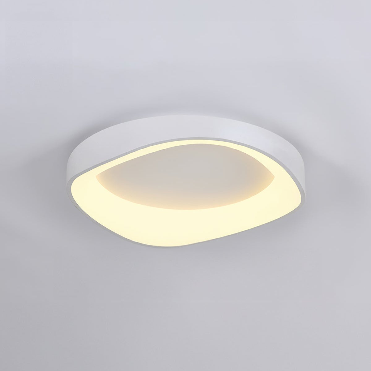 Nordic Wood-Grain LED Ceiling Light – Artistic Curved Flush Mount, 40 or 50 cm, Energy-Saving 23W/29W for Living Room